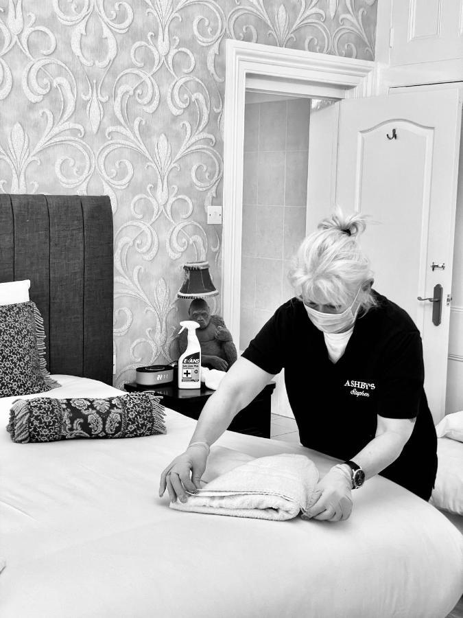 Ashbys Deluxe Studios With Spa Included Portsmouth Exterior photo
