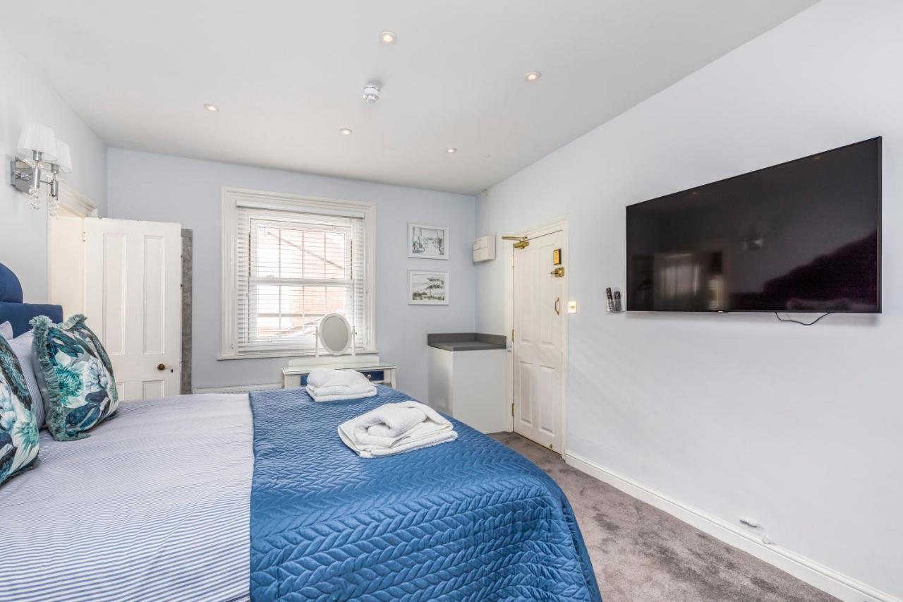 Ashbys Deluxe Studios With Spa Included Portsmouth Exterior photo