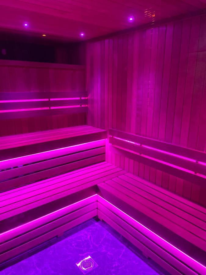 Ashbys Deluxe Studios With Spa Included Portsmouth Exterior photo