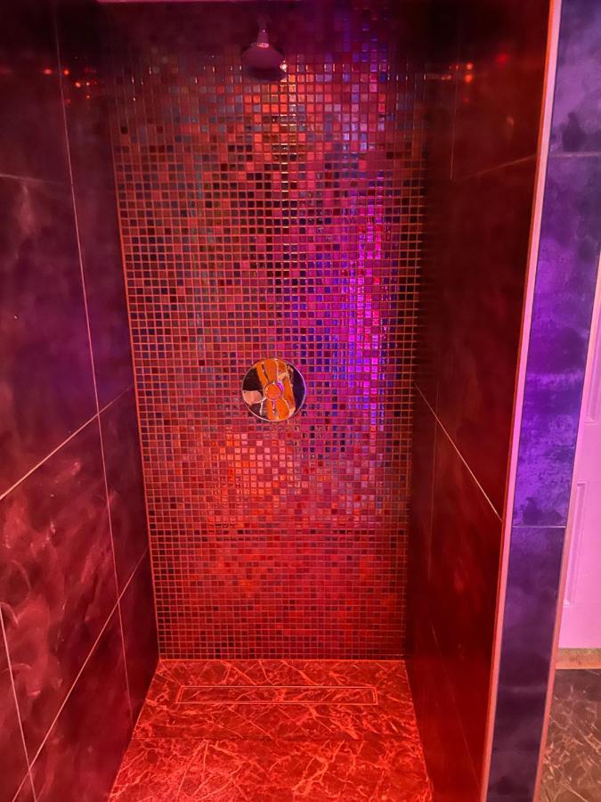 Ashbys Deluxe Studios With Spa Included Portsmouth Exterior photo