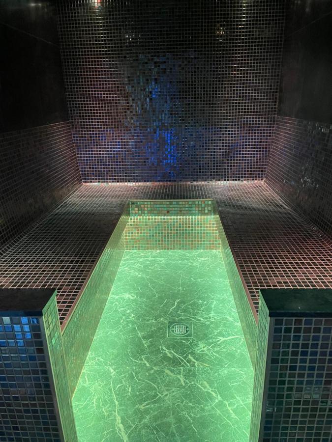 Ashbys Deluxe Studios With Spa Included Portsmouth Exterior photo